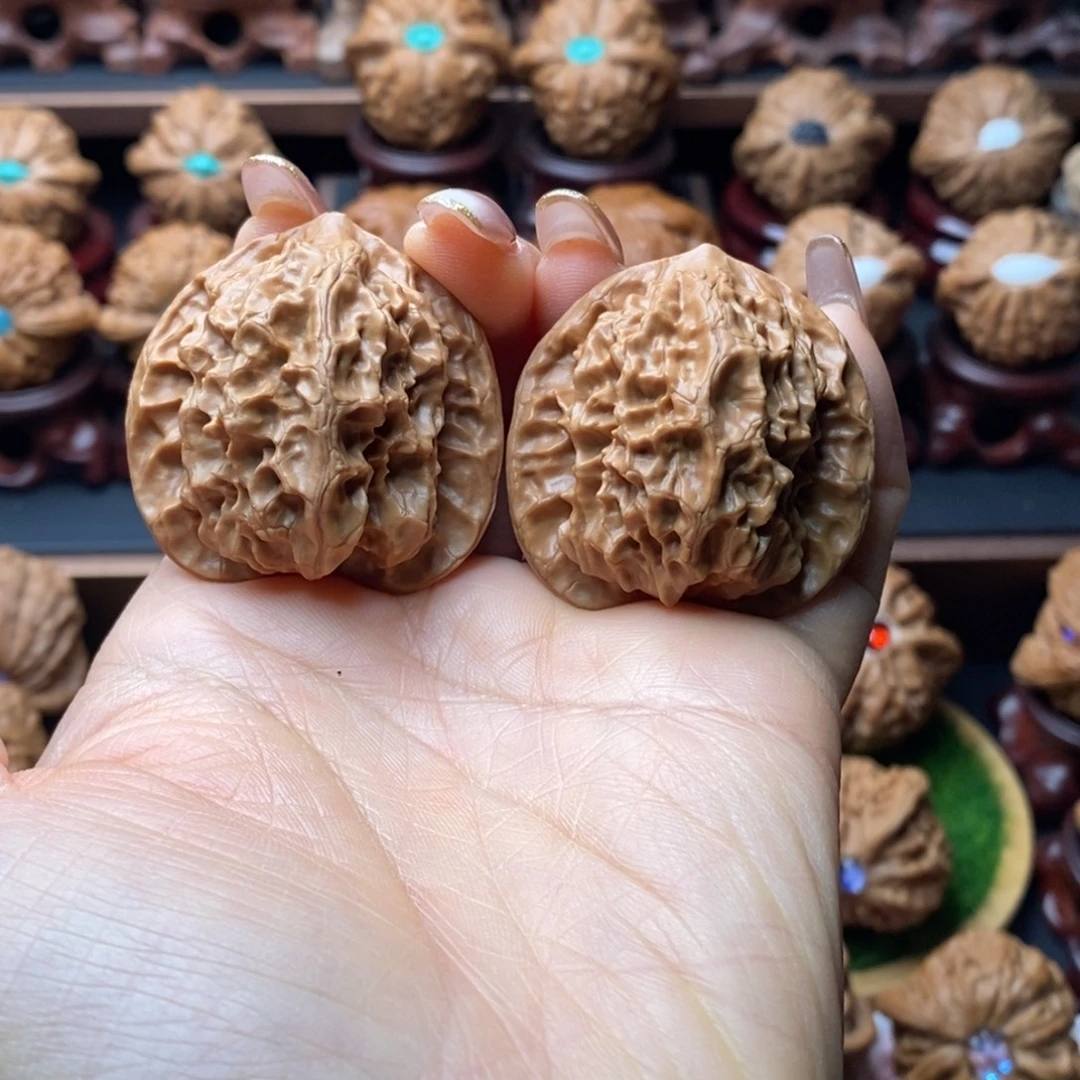 文玩核桃吊坠平谷火山石