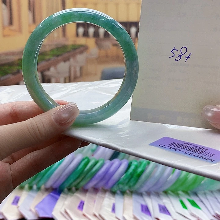 翡翠手镯未镶嵌Fff