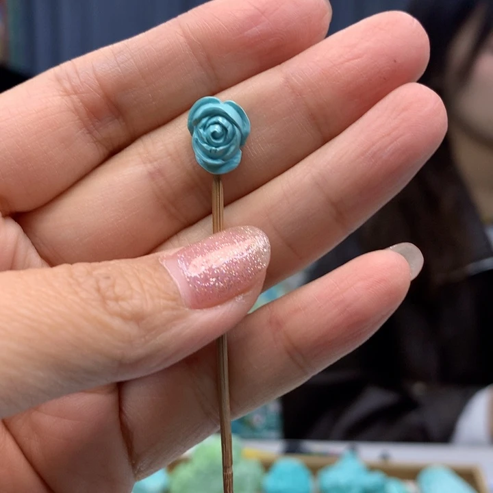 懂***」绿松石未镶嵌配饰