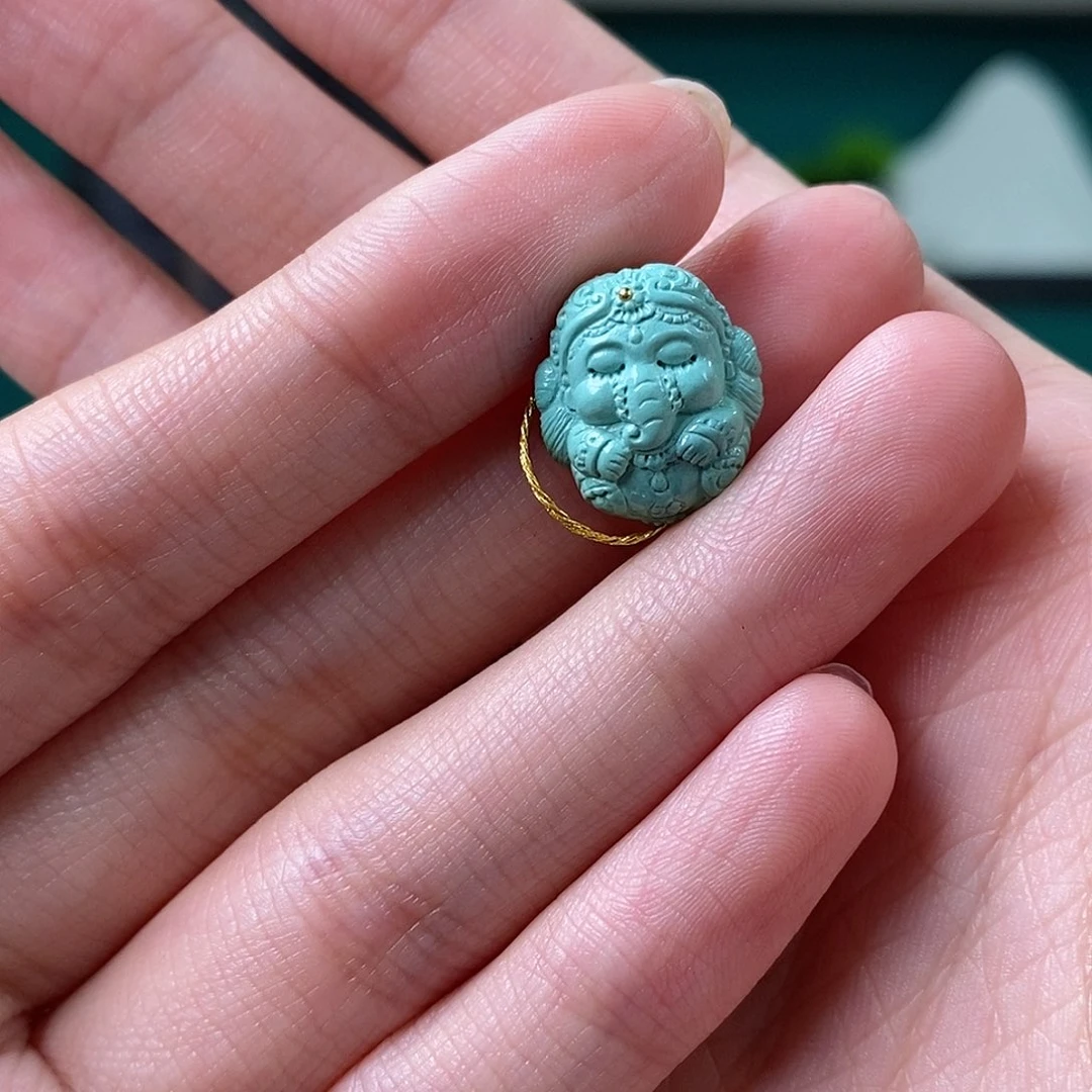 绿松石未镶嵌珠宝奇石