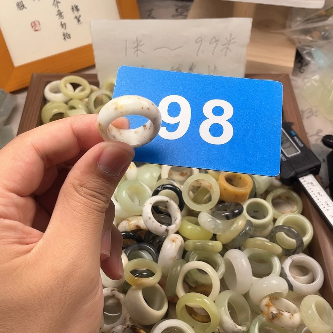 蛇纹石玉合金颈饰