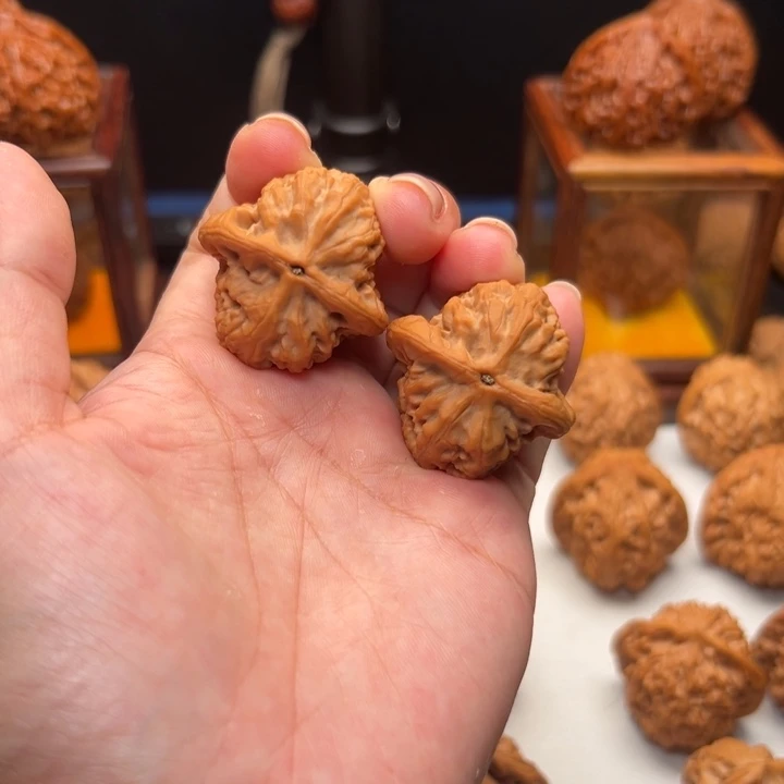 桃核把件咖*田好好好好好好