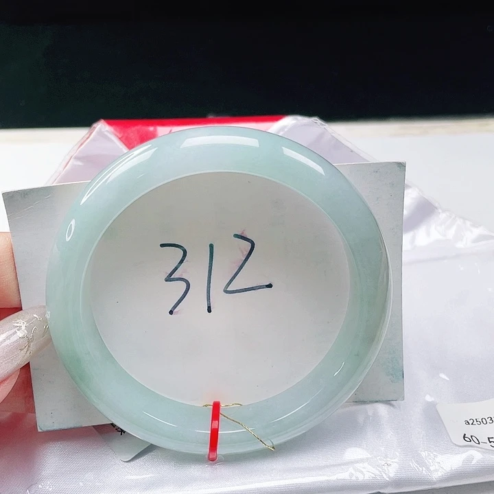 翡翠未镶嵌手镯缅甸翡翠60