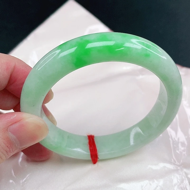 翡翠手镯未镶嵌圈55.5。7802