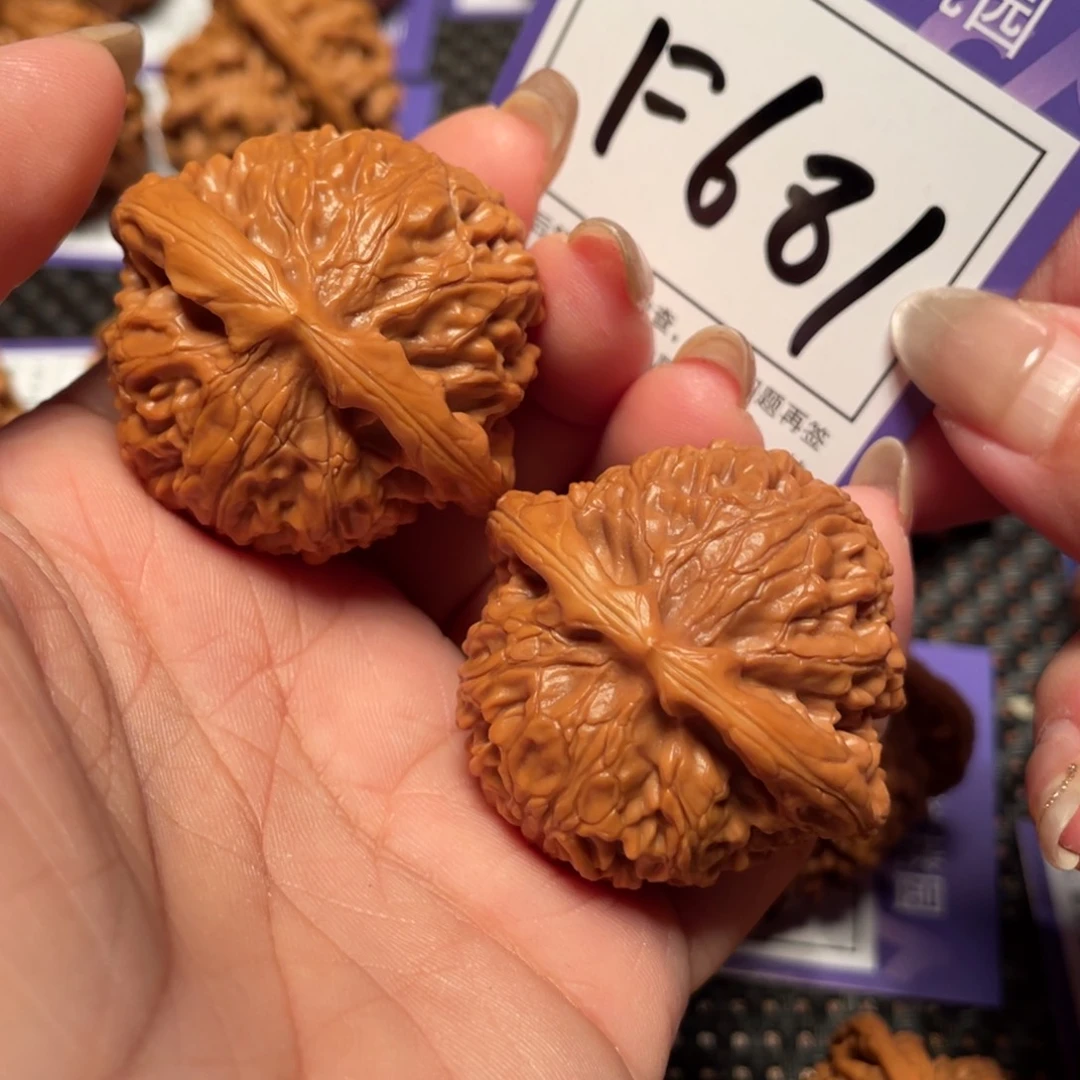 文玩核桃把件681号灯42