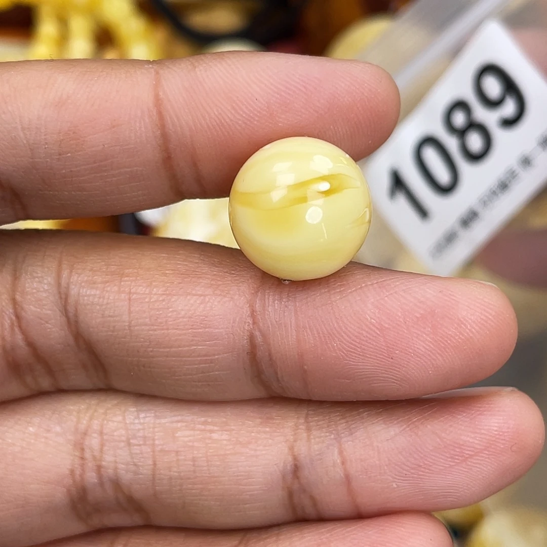 蜜蜡未镶嵌珠宝奇石14.8