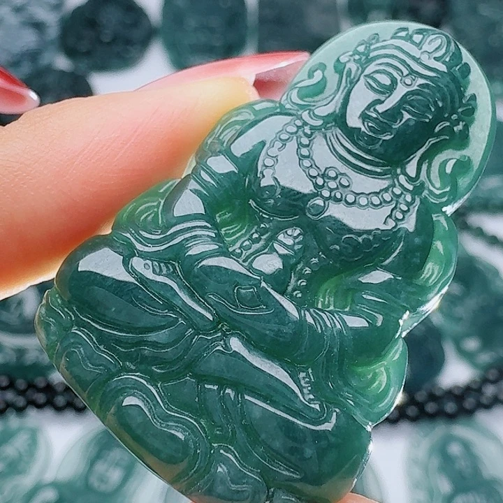 翡翠未镶嵌颈饰天然的A货翡翠多样性发其一