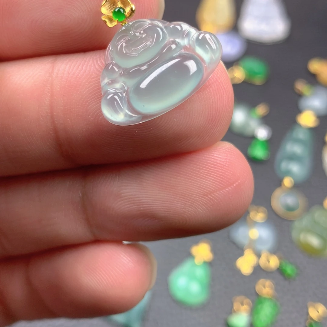 【闪购商品】颈饰18K金镶嵌翡翠翡翠