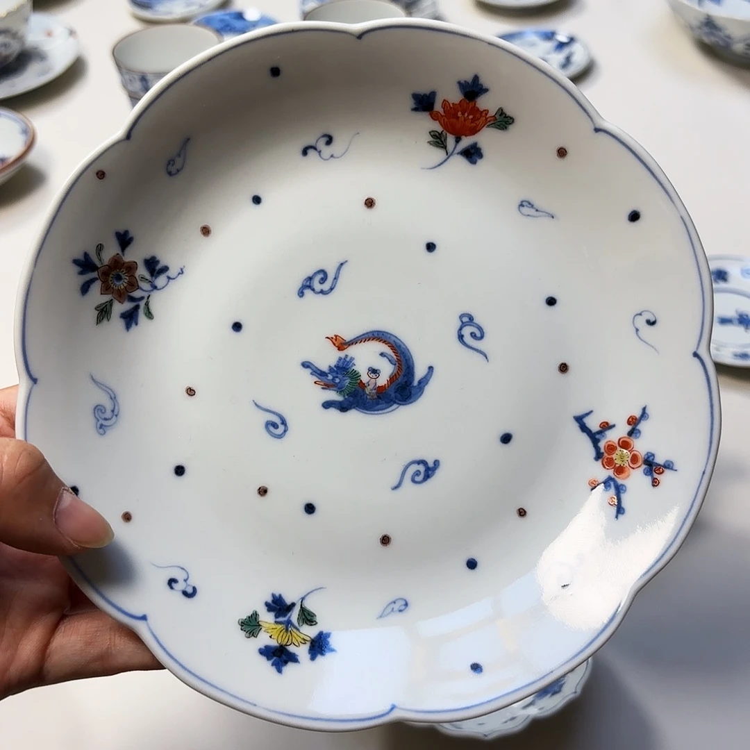 瓷麒麟盘。