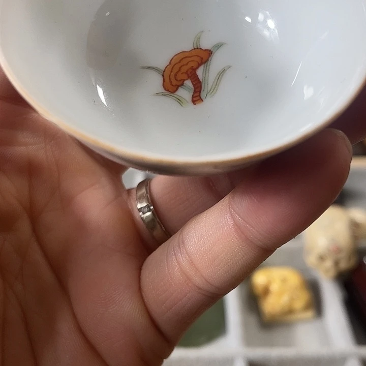 大***狐瓷片精品雕刻精品雕刻艺术