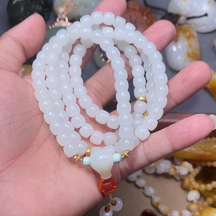 G***爹和田玉未镶嵌颈饰