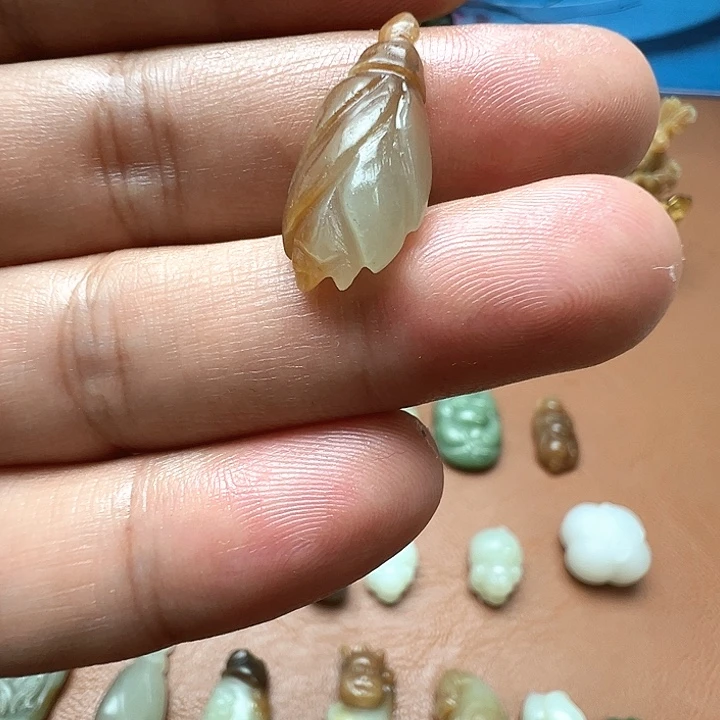 未镶嵌和田玉（糖玉）珠宝半成品