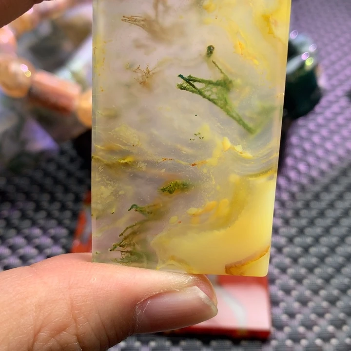 亦***凡玛瑙/玉髓未镶嵌颈饰