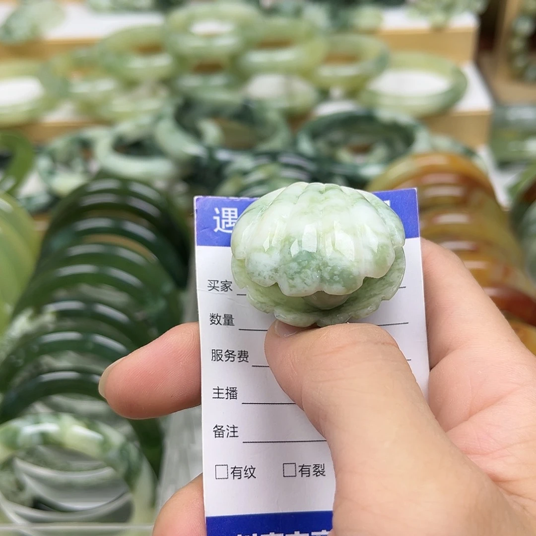 未镶嵌透闪石-蛇纹石玉手镯