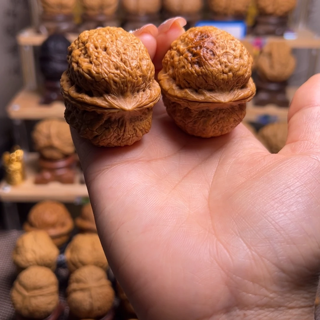 把件桃核龙鳞狮子H2