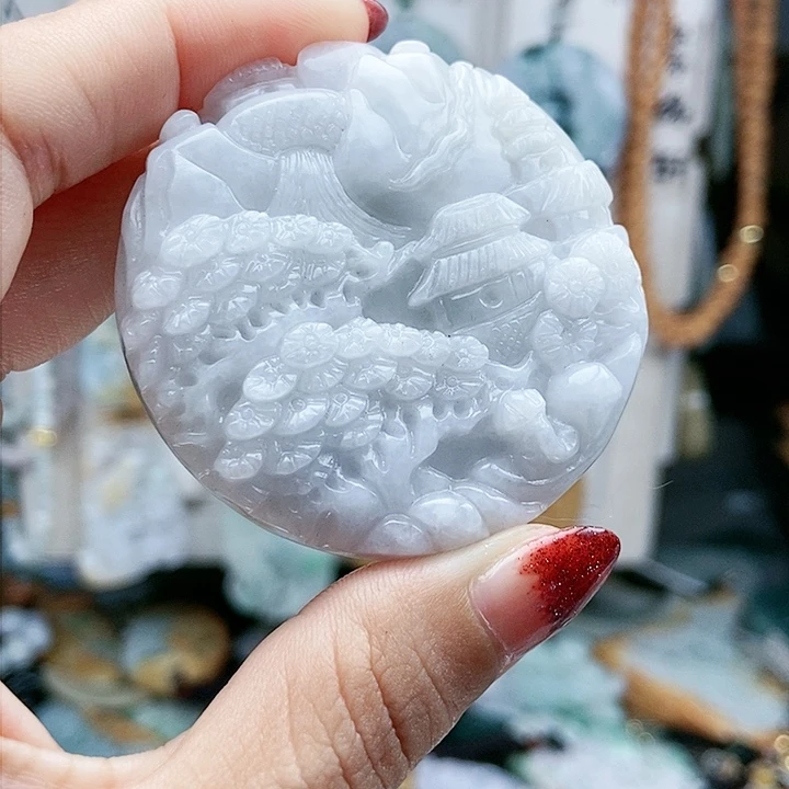 颈饰足铂镶嵌翡翠翡翠