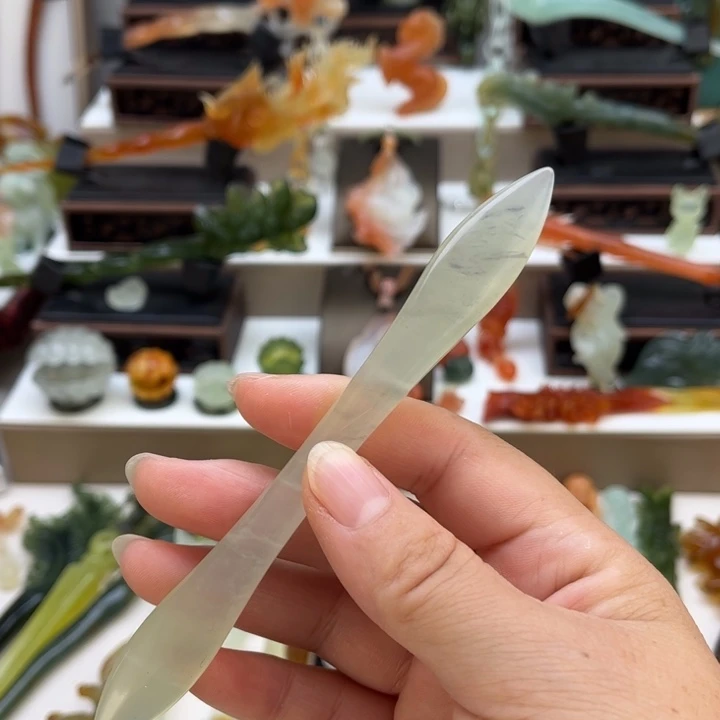 蛇纹石玉未镶嵌岫玉发簪