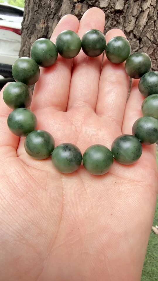 新疆和田玉碧玉卡14珠子手串