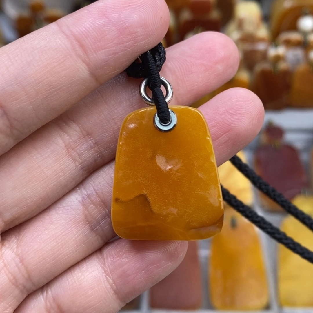 蜜蜡未镶嵌珠宝奇石