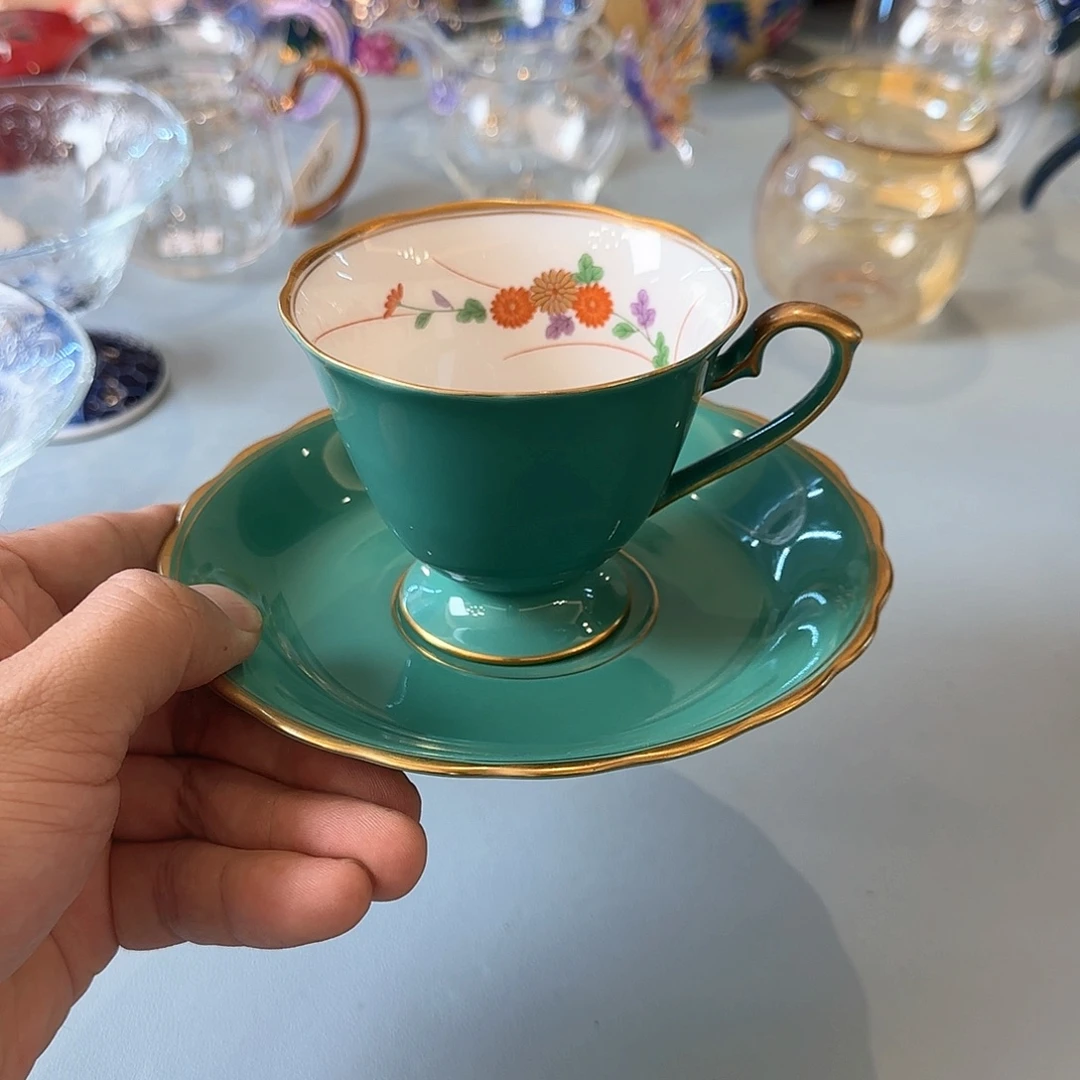 盖碗在一起就是要幸福快乐每