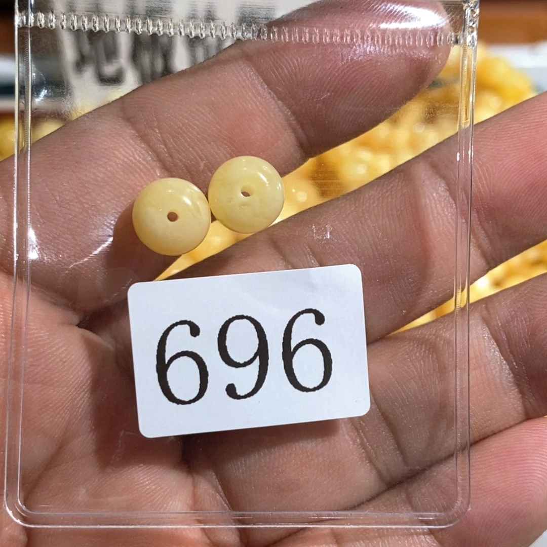 未镶嵌琥珀珠宝奇石696