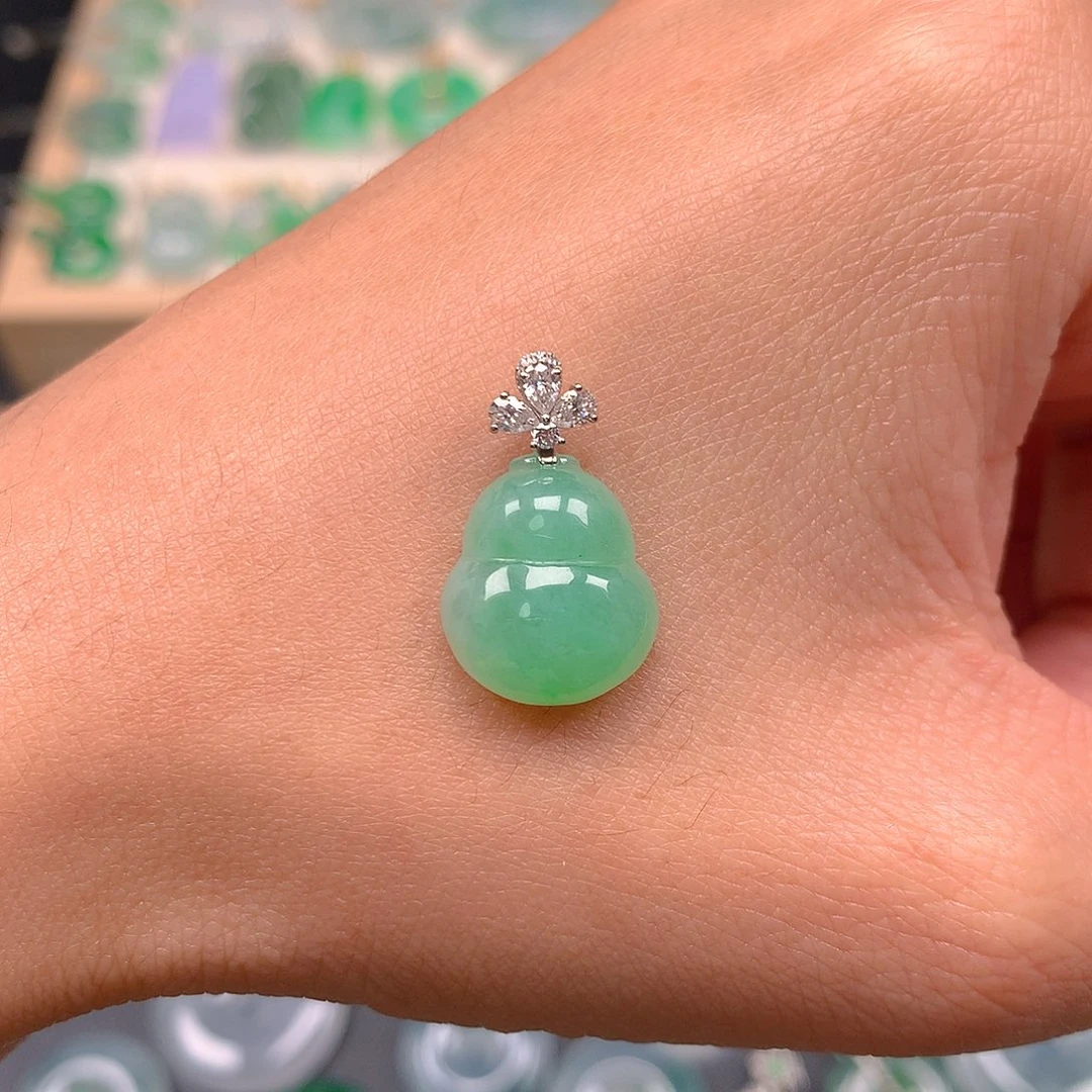 吊坠(不含链)18K金镶嵌翡翠