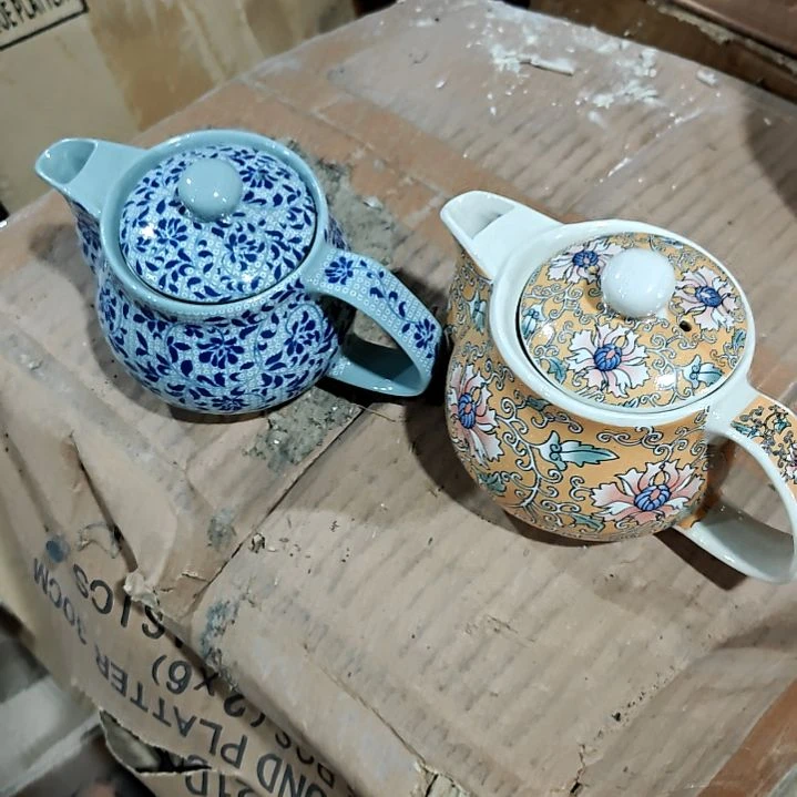 瓷片陶瓷盘子碗啥都有