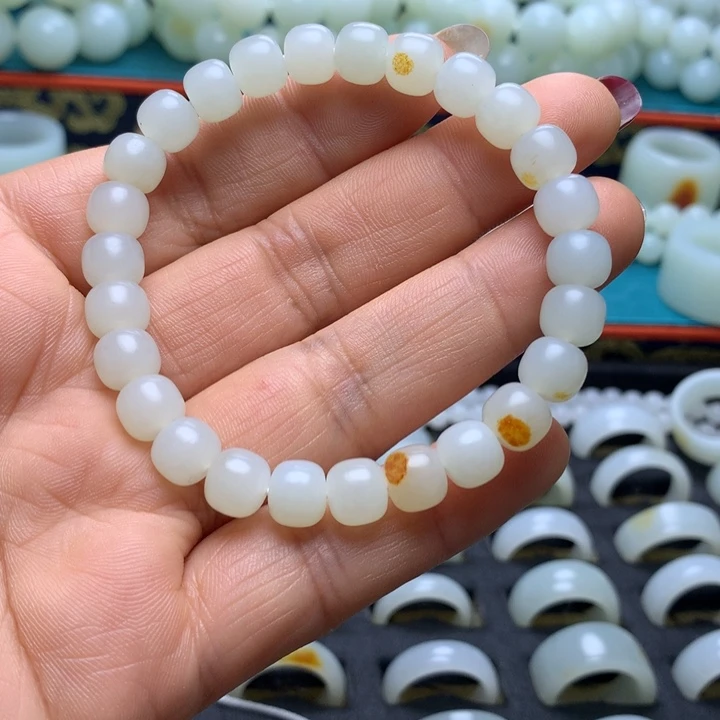 颈饰未镶嵌和田玉有***柿