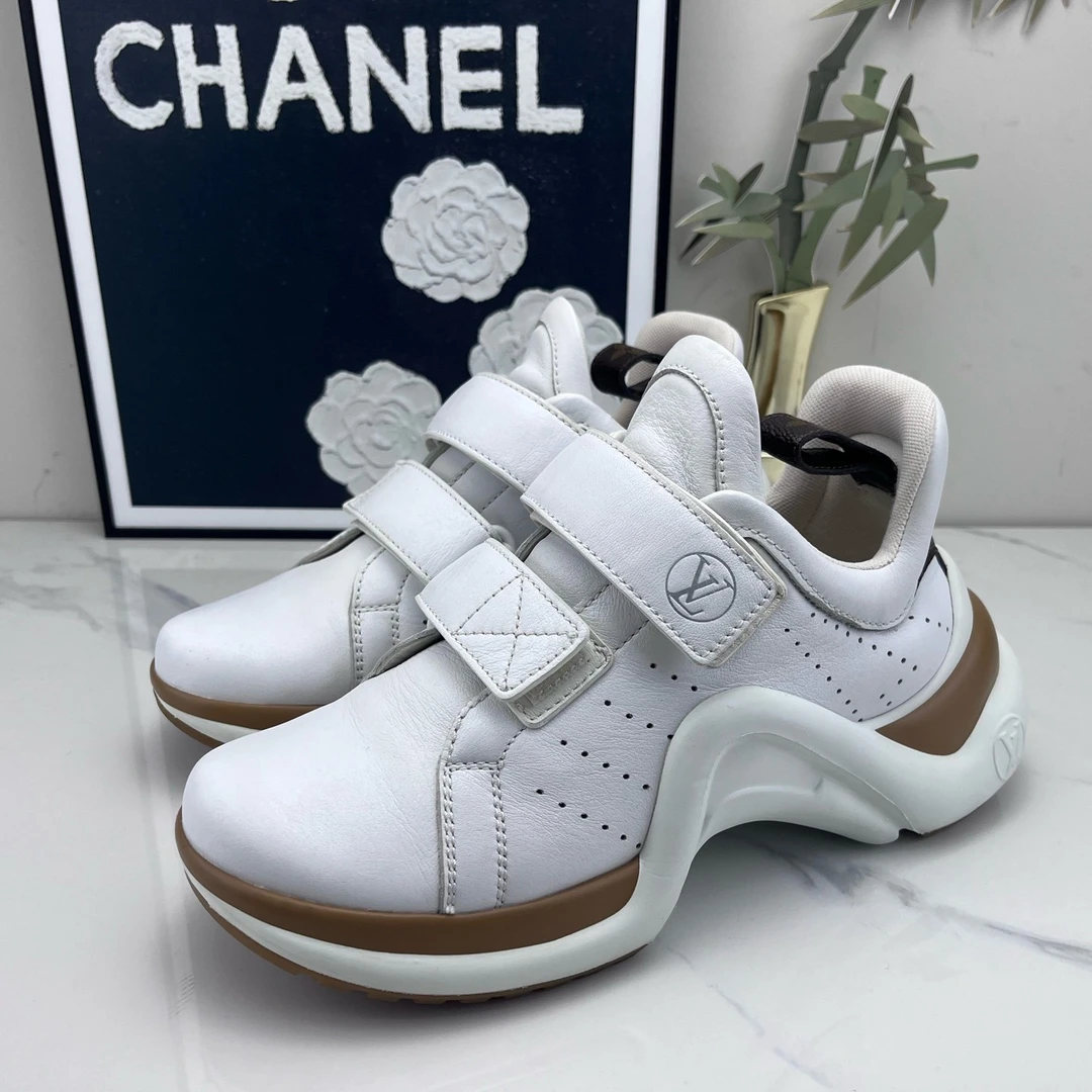 95新 LouisVuitton/路易威登 lv老花魔术贴老爹鞋 38码/jm01544