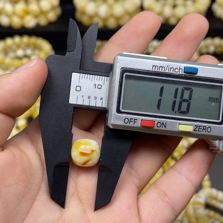 蜜蜡未镶嵌珠宝奇石11.8m