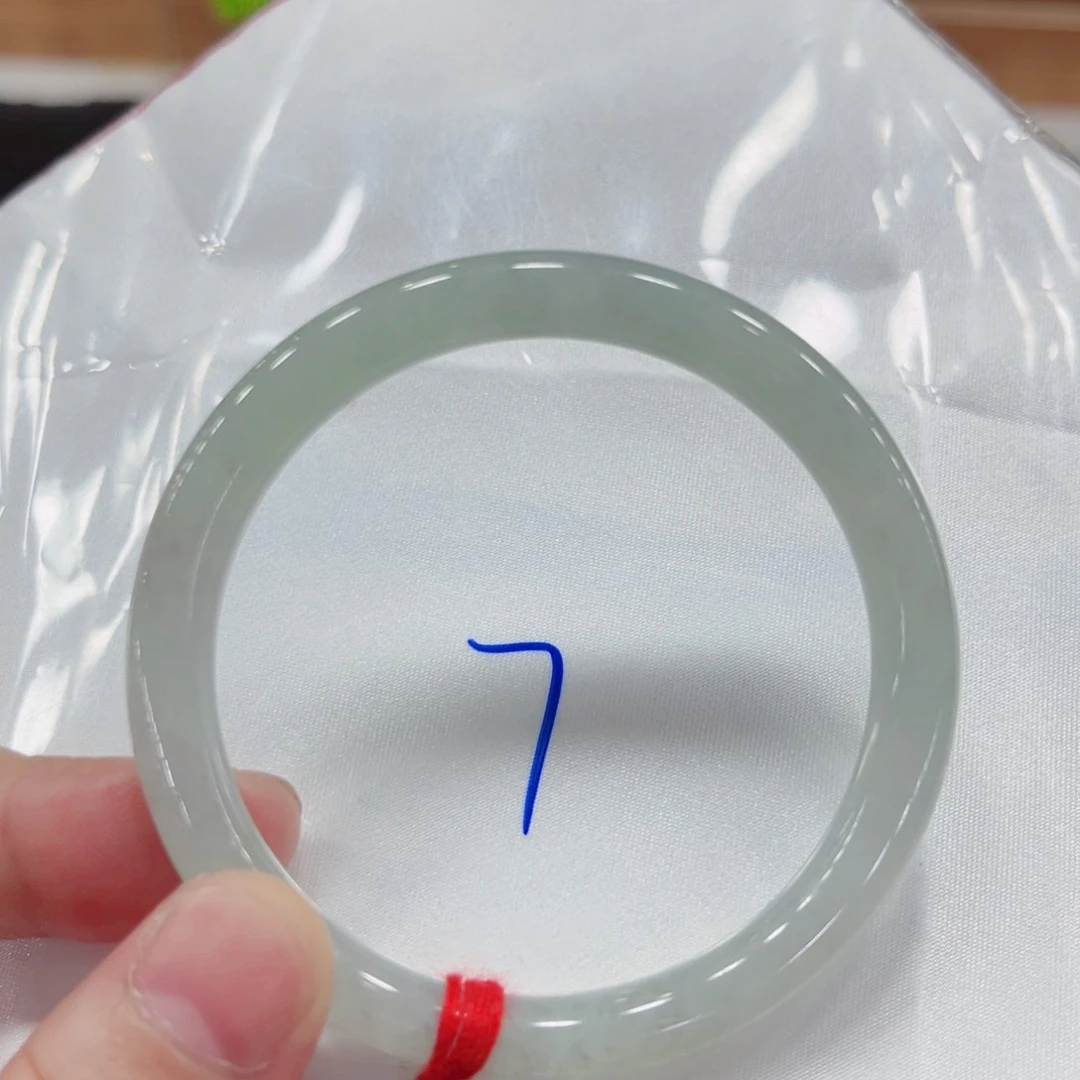 翡翠手镯未镶嵌53.2圆