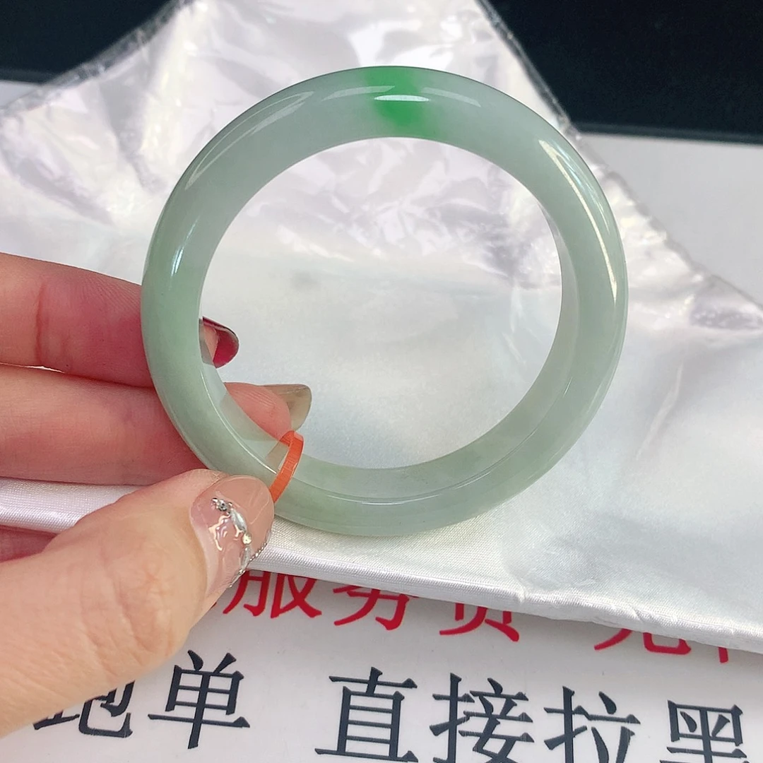 翡翠手镯未镶嵌小*豆天然A货翡翠443
