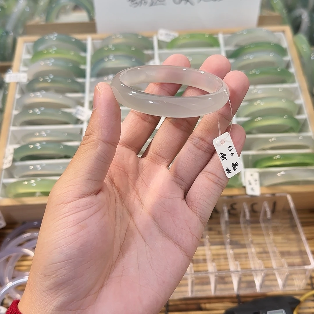 玛瑙/玉髓未镶嵌手镯圈口53.6