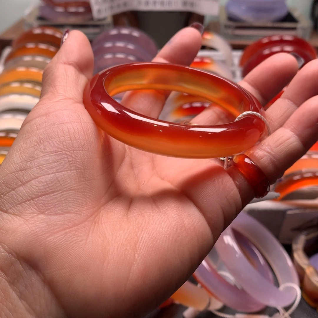 玛瑙/玉髓手镯未镶嵌
