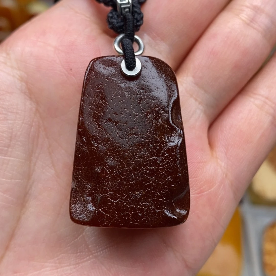 未镶嵌琥珀珠宝奇石