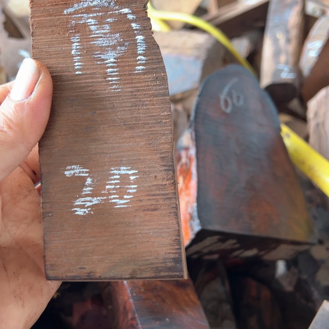 交趾黄檀（大红酸枝）南**0