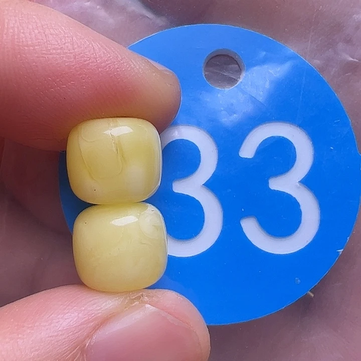 未镶嵌蜜蜡裸石微瑕9.6m m
