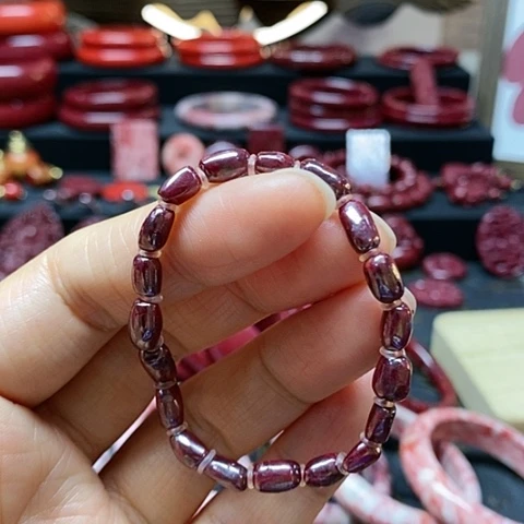 天然辰砂原矿晶体随形手链