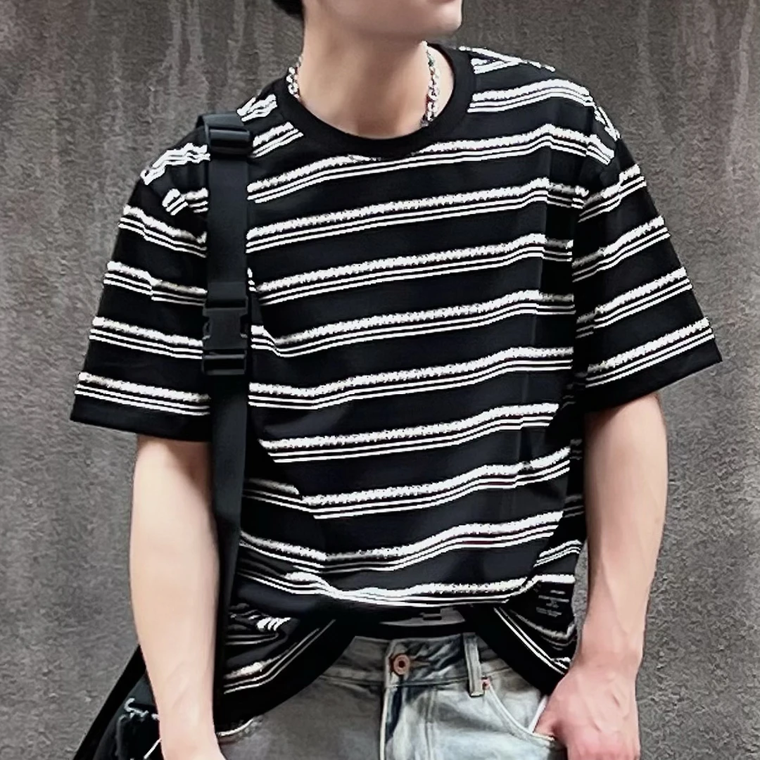 九尾原创设计师新款夏季圆领潮流条纹休闲insT恤宽松休闲男装情侣