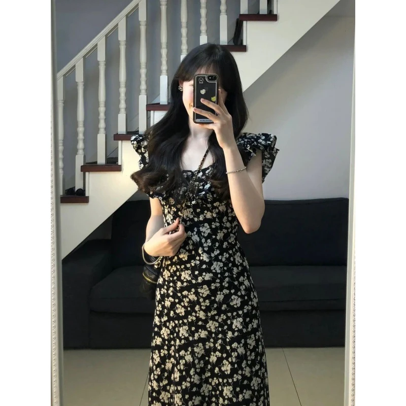 法式茶歇黑色碎花吊带小飞袖后妈裙女夏赫本气质长裙