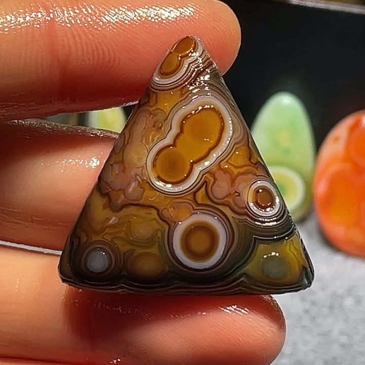 玛瑙/玉髓未镶嵌珠宝奇石