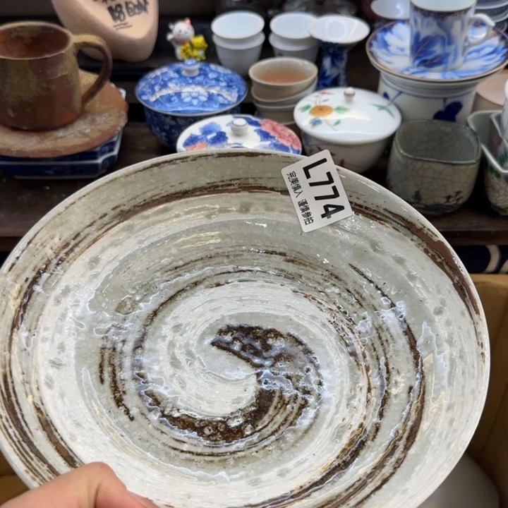 瓷片七****愁哈哈哈哈哈哈哈姐