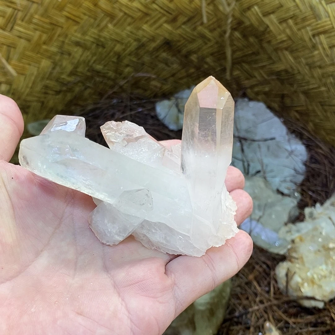 未镶嵌珠宝半成品水晶