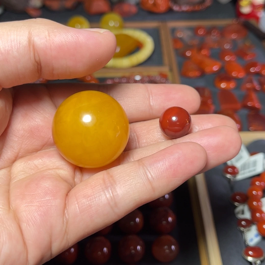 道***我南红玛瑙未镶嵌珠宝奇石原矿瓦西南红13.4mm、原矿蜜蜡30mm