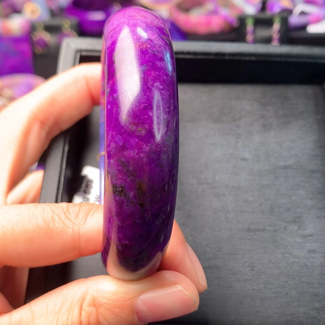 未镶嵌苏纪石（舒俱来）手镯