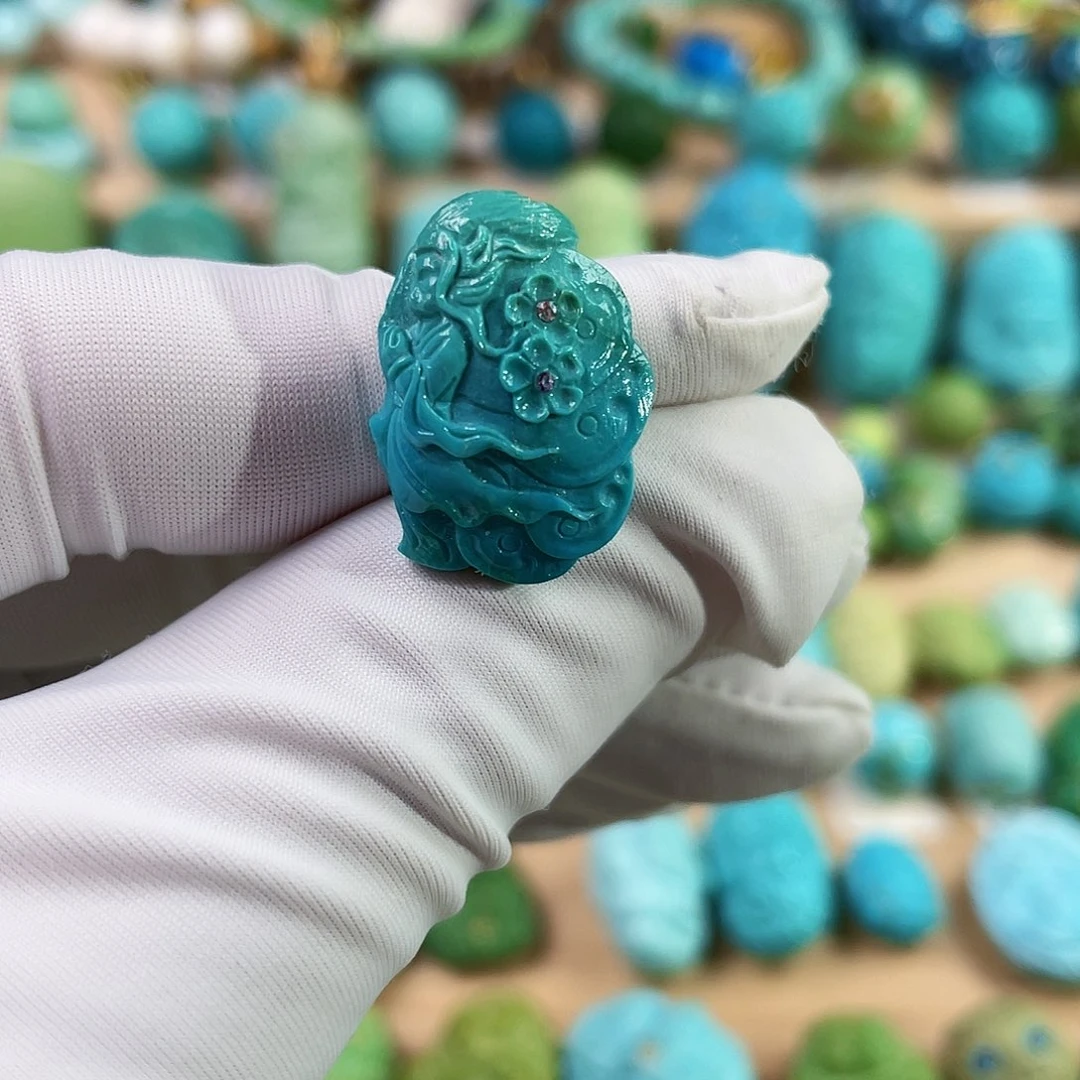 绿松石未镶嵌珠宝奇石