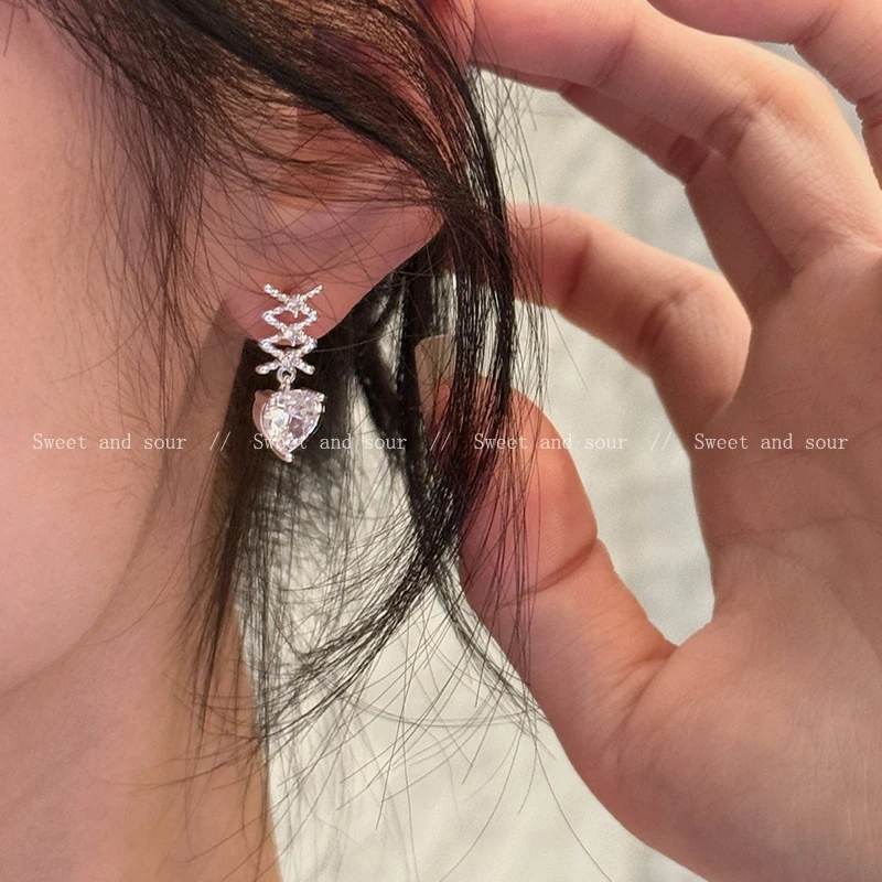合金锆石耳饰 小众百搭设计感时尚复古轻奢耳钉10598-02
