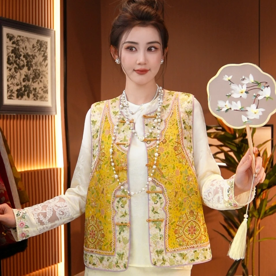 宝湘金盏/新中式春季新款重工织锦马甲2025A7298源源