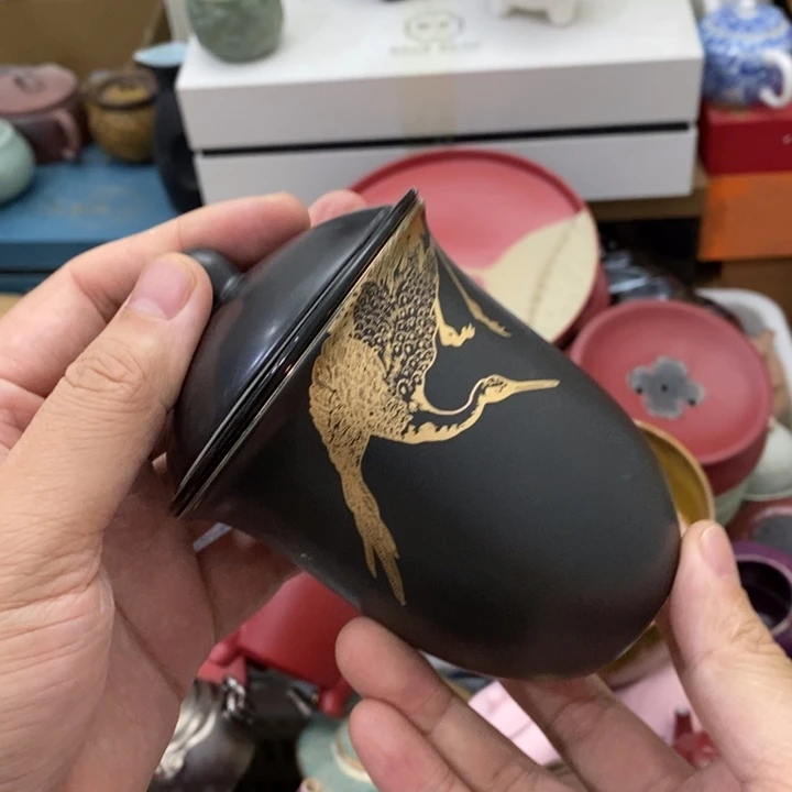 陶瓷艺术品及陶瓷壶