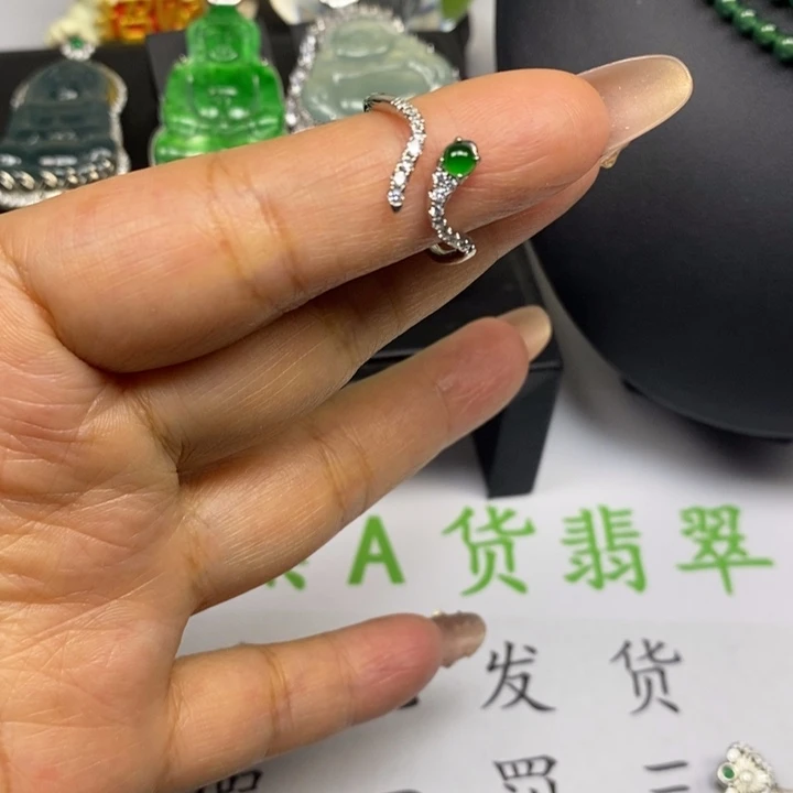 翡翠未镶嵌耳饰翡翠未镶嵌戒指